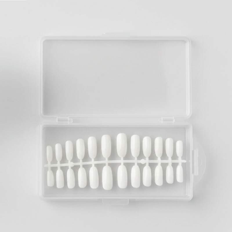 Starnails Tipy NATURAL- tvar oválný, bez l. plochy, box 120 ks